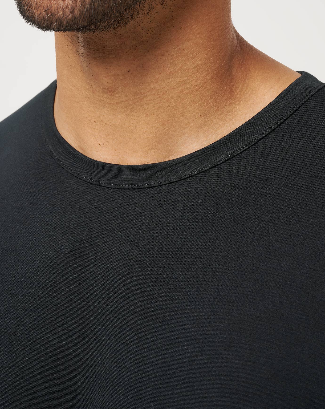 TravisMathew | Long Holiday Tee