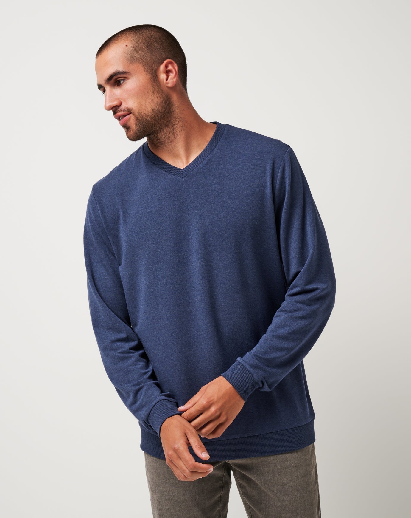 TravisMathew | Amenities V-Neck Crew