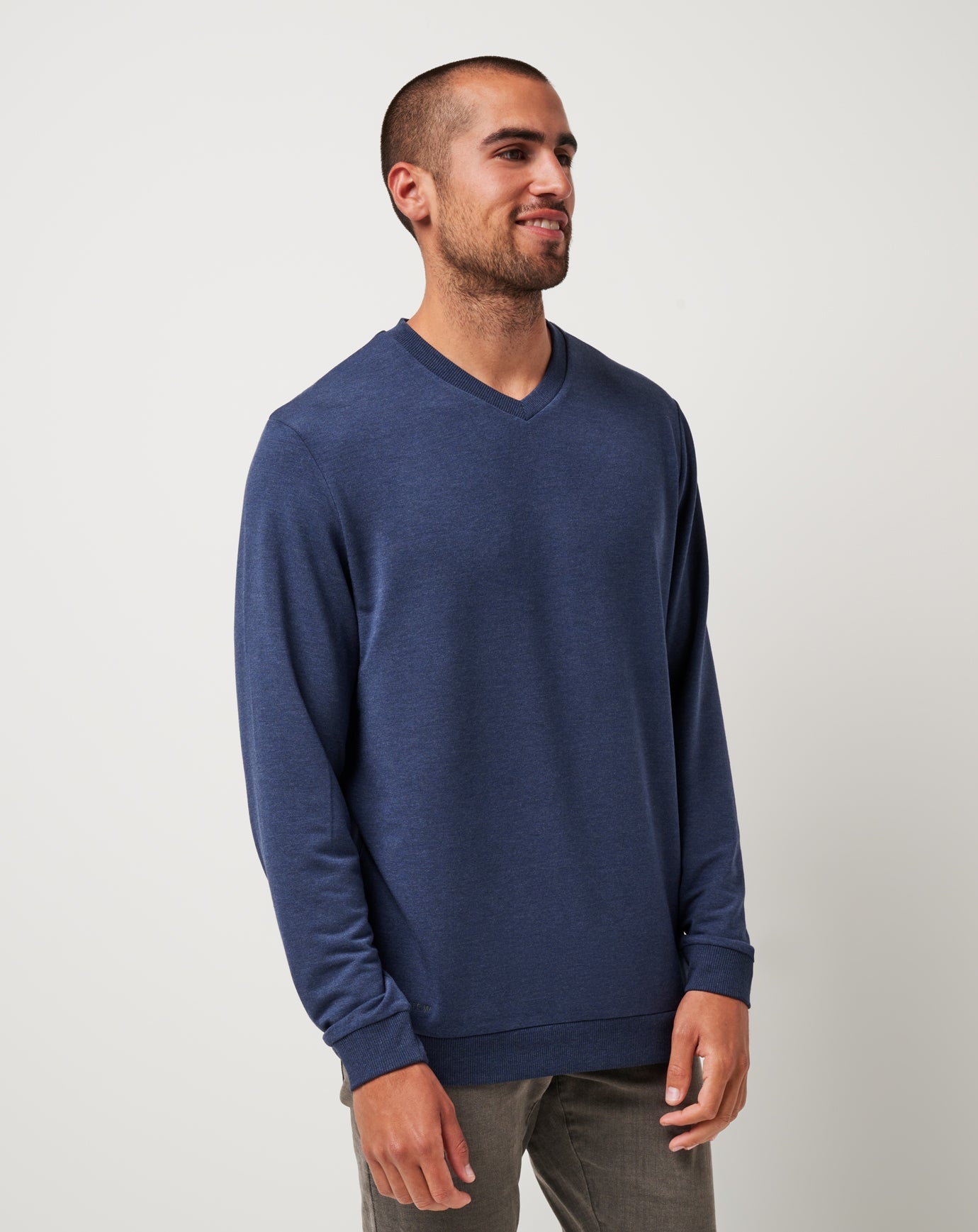 TravisMathew | Amenities V-Neck Crew