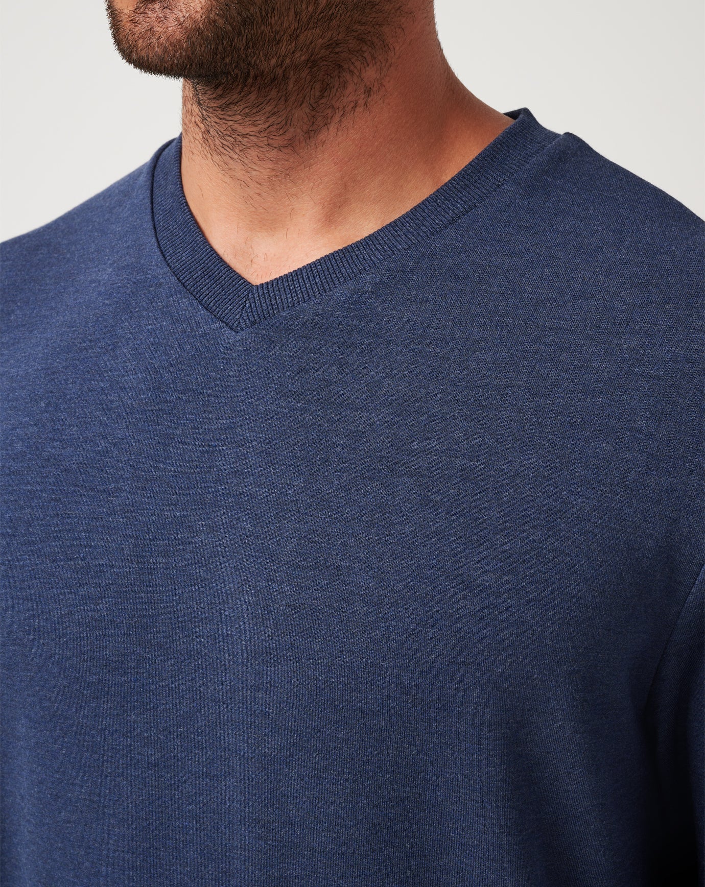 TravisMathew | Amenities V-Neck Crew