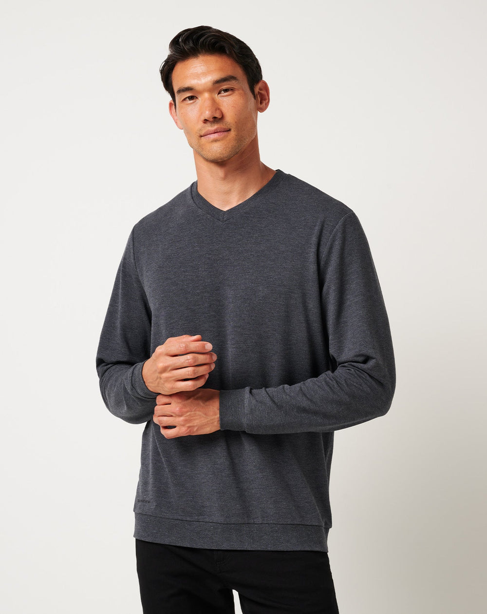 TravisMathew | Amenities V-Neck Crew