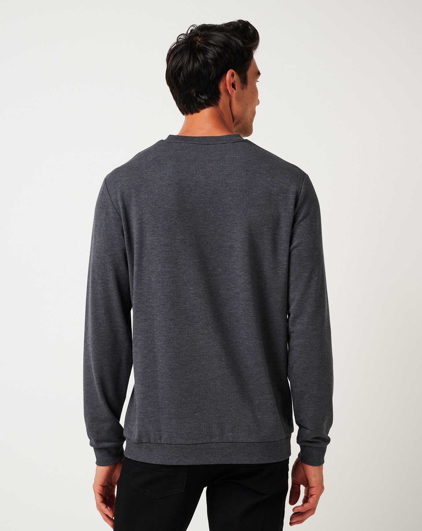 TravisMathew | Amenities V-Neck Crew