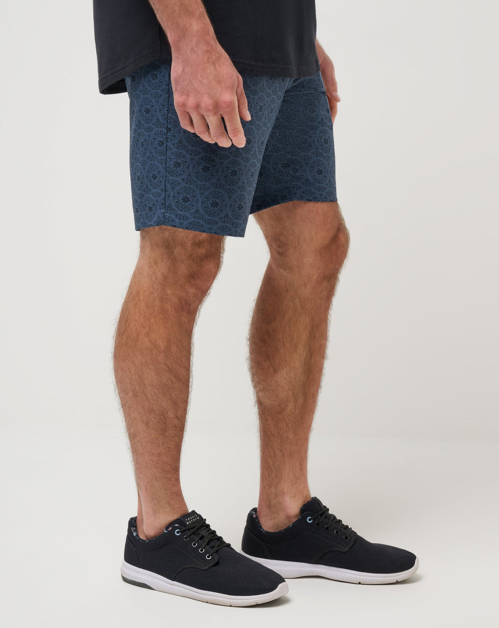 TravisMathew | Beyond The Limits Short 9In