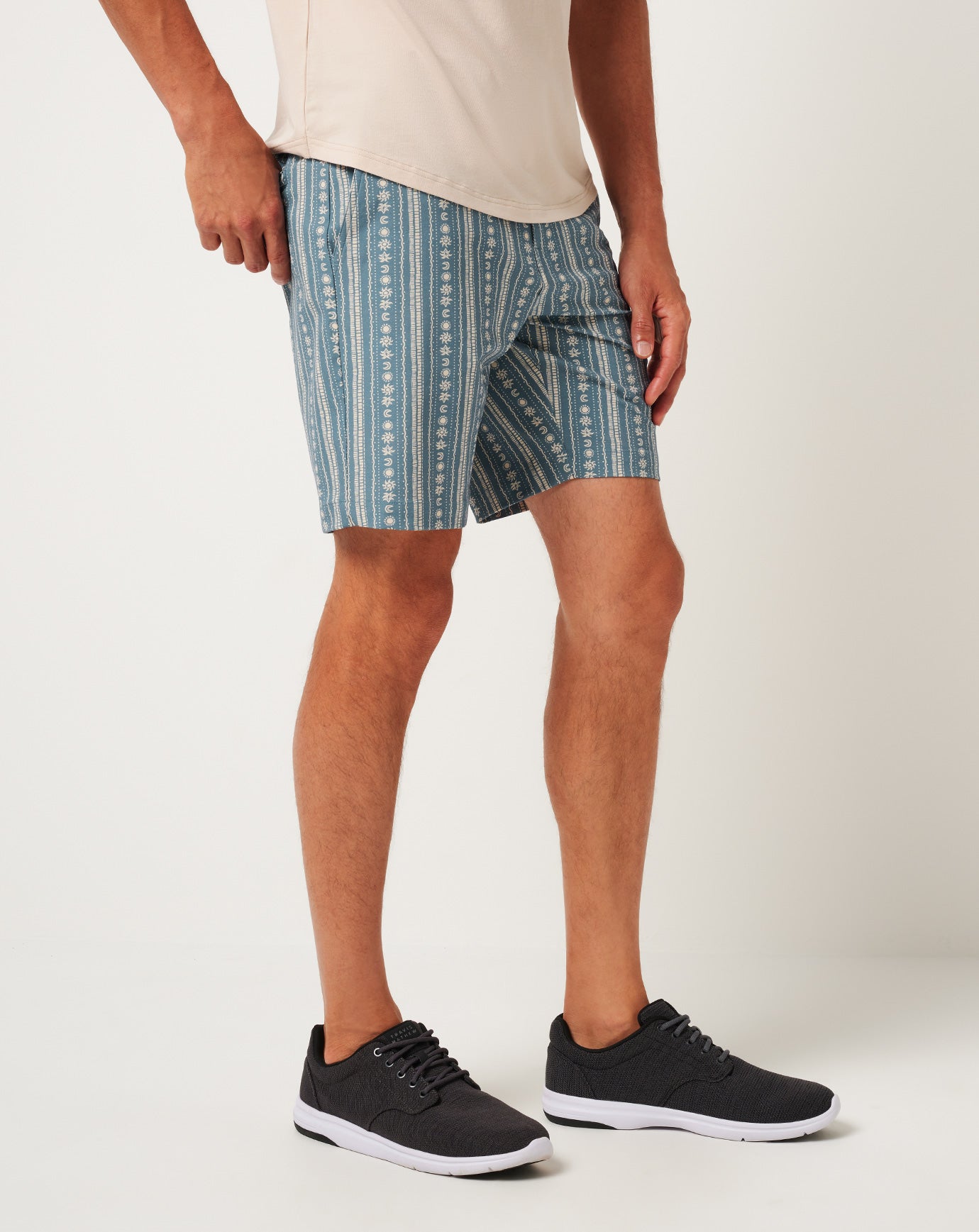TravisMathew | Tech Chino Print Short 8In