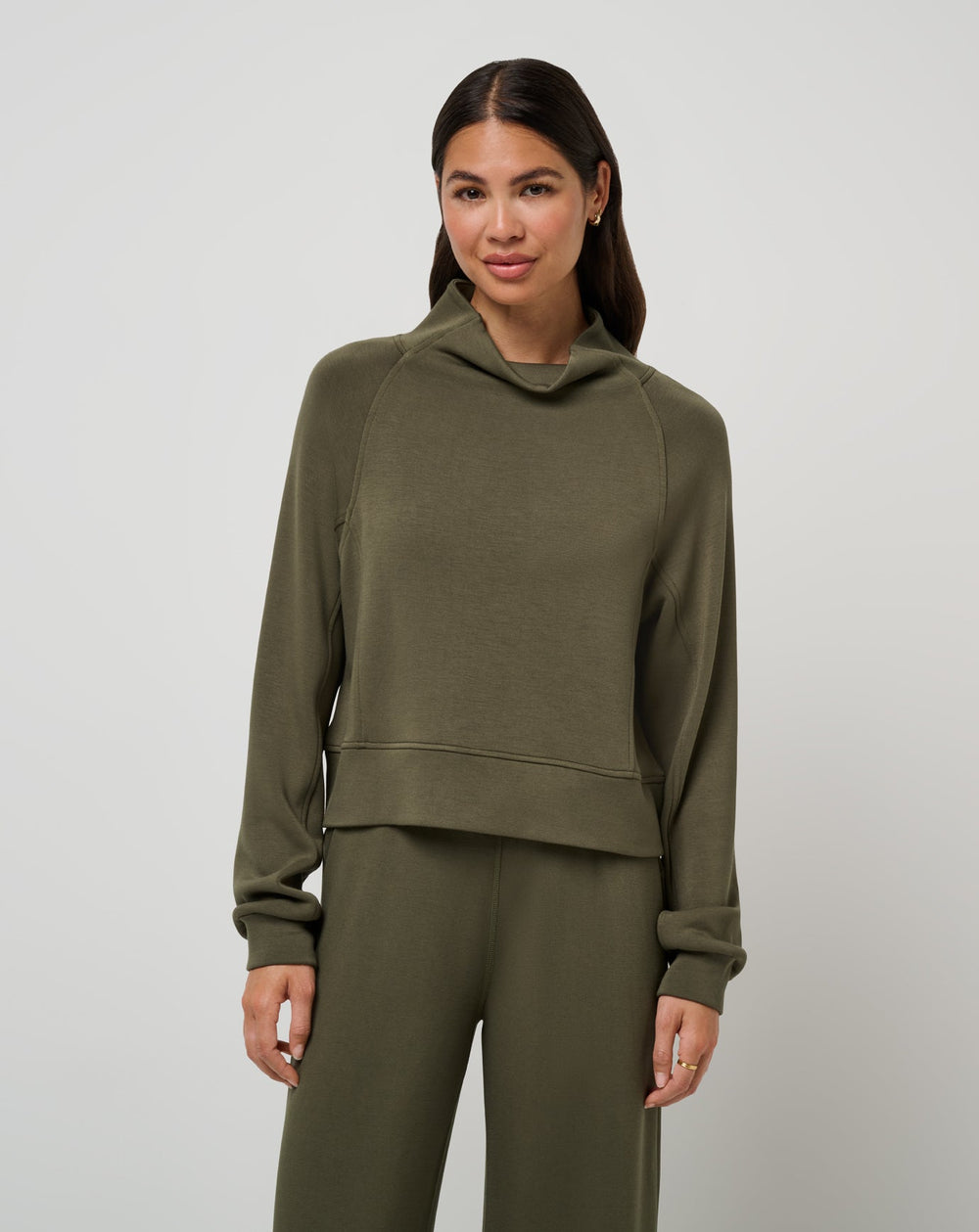 TravisMathew | Skyloft Soft Funnel Neck