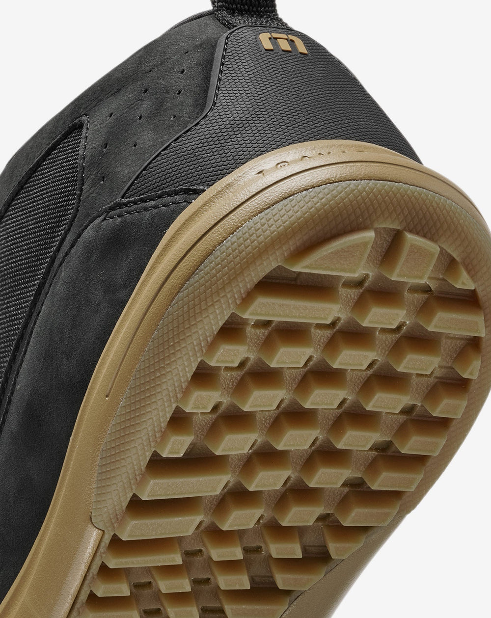 TravisMathew | The Daily Ranger